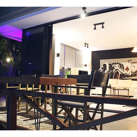 Apartment Saga Suites