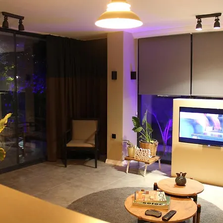 Apartment Saga Suites Side